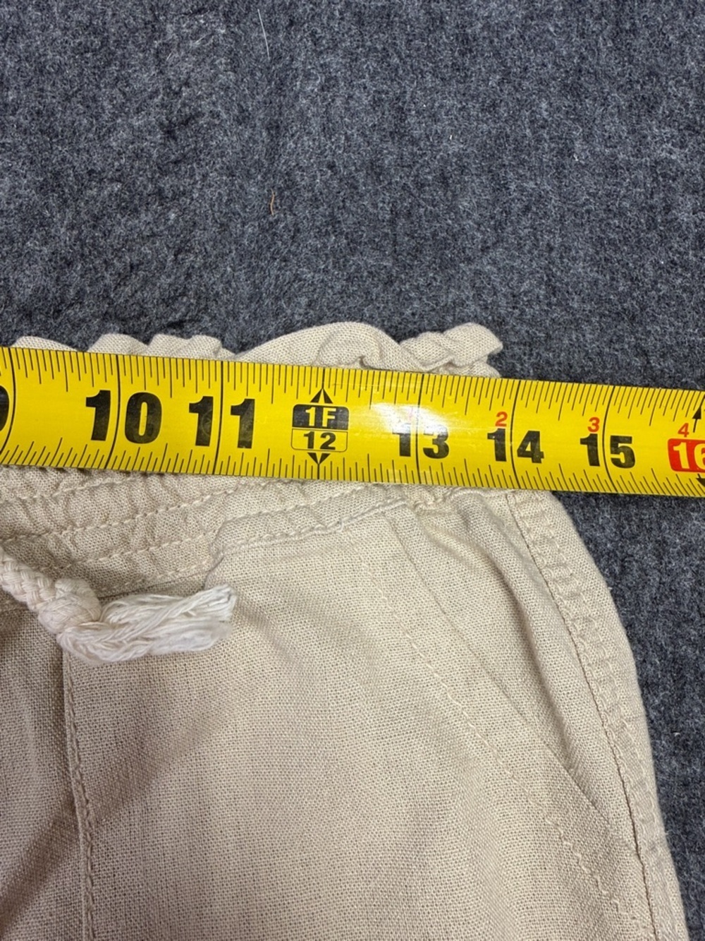 Cali1850 Woman’s beige Drawstring Joggers with Relaxed Legs - Picture 4 of 7